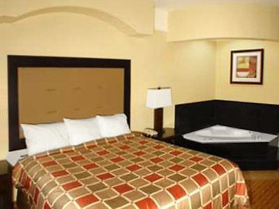 Super 8 By Wyndham Hidalgo/Mcallen Area Bagian luar foto
